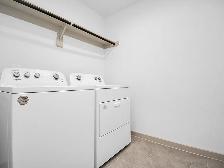7731 Suffolk Valley Ln — Photo 17