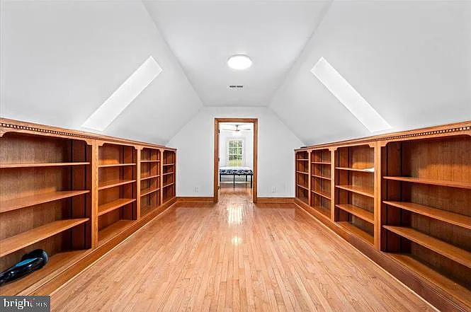 7403 Barrister Ct — Photo 8