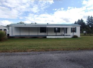 126 Ceramic Dr, Ravenswood, WV 26164