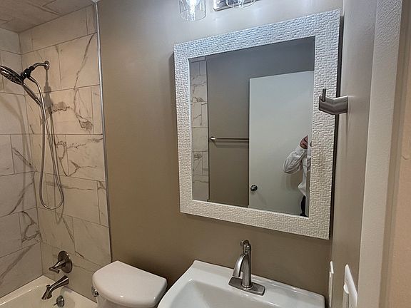 2nd image of 1428 S Oakland Ave APT 7