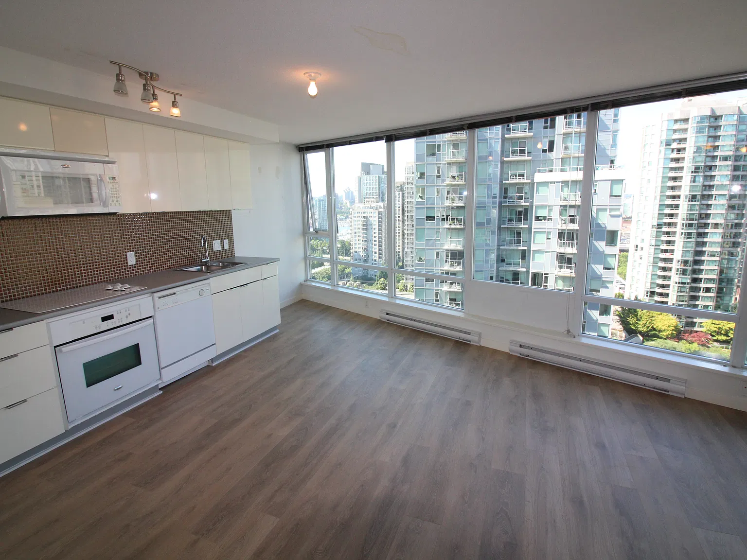 233 Robson Street Vancouver — Photo 2