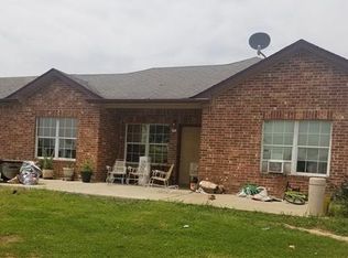 6157 Turnersville Rd APT B, Creedmoor, TX 78610