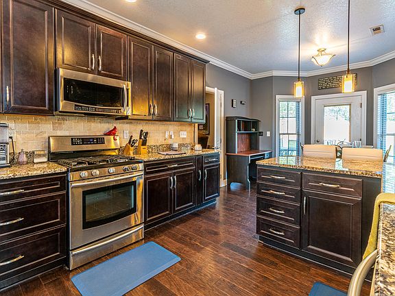 2nd image of 2511 Kings Mountain Ln