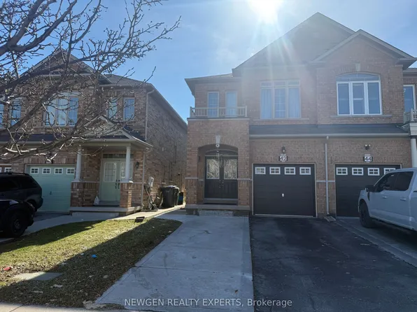 42 Crystalview Cres, Brampton, ON L6P 2R7