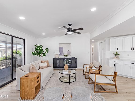 4th image of 2233 E Behrend Drive #4