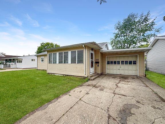 2nd image of 1305 Harper Dr