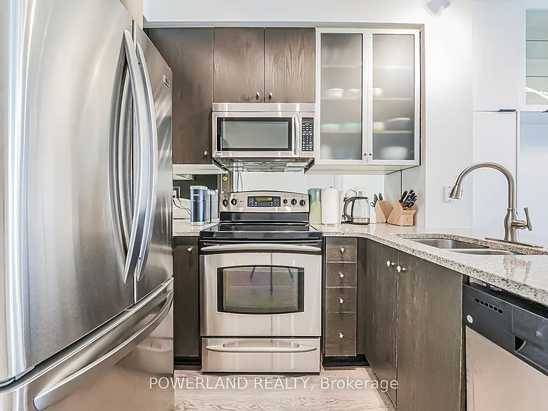 18 Yorkville Ave #317 — Photo 18