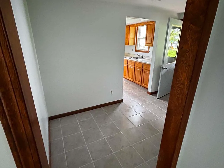 92 Daytona Ave — Photo 9