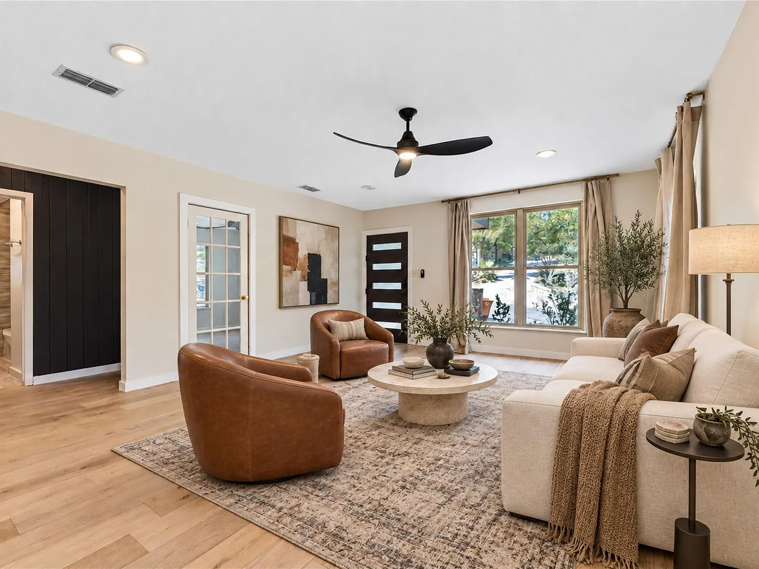 3 bed, 2.0 bath, 1288 sqft, $3,500 — Photo 4