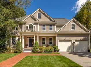17 Cushing St, Lexington, MA 02420
