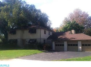 2761 Asbury Dr, Upper Arlington, OH 43221