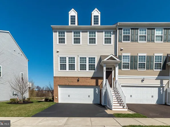 1709 Beacon Ln, Warrington, PA 18976