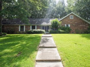 303 Briarwick Dr, Starkville, MS 39759