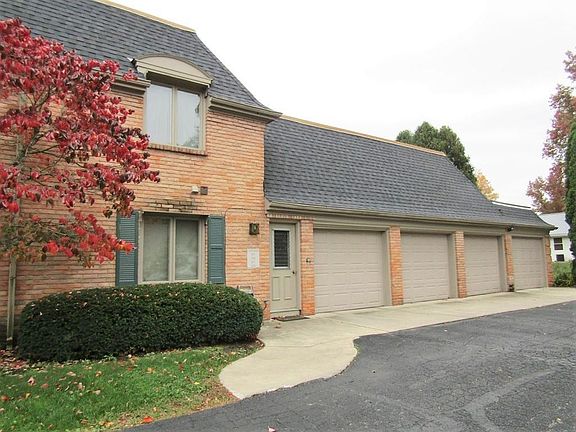 2nd image of 1122 Country Club Ln APT 101
