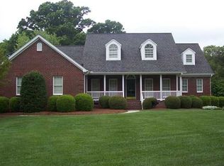 1058 Cable Creek Rd, Asheboro, NC 27205