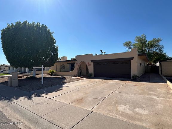 3rd image of 1701 E JULIE Drive