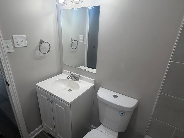 7200 Nathan Hale Way — Photo 11