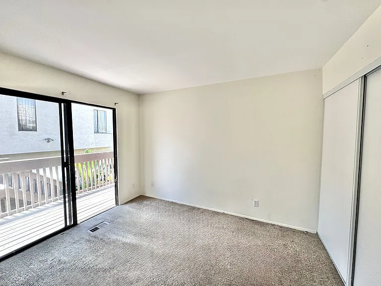 6664 Reservoir Ln — Photo 10