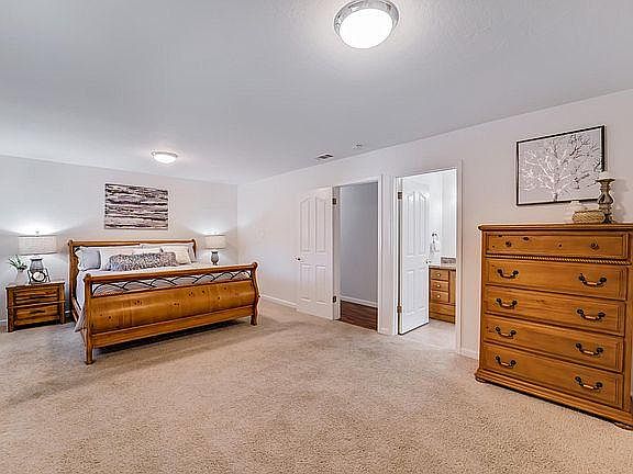 5th image of 22845 Custer Dr
