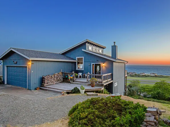 66 Bambi Dr, Whitethorn, CA 95589