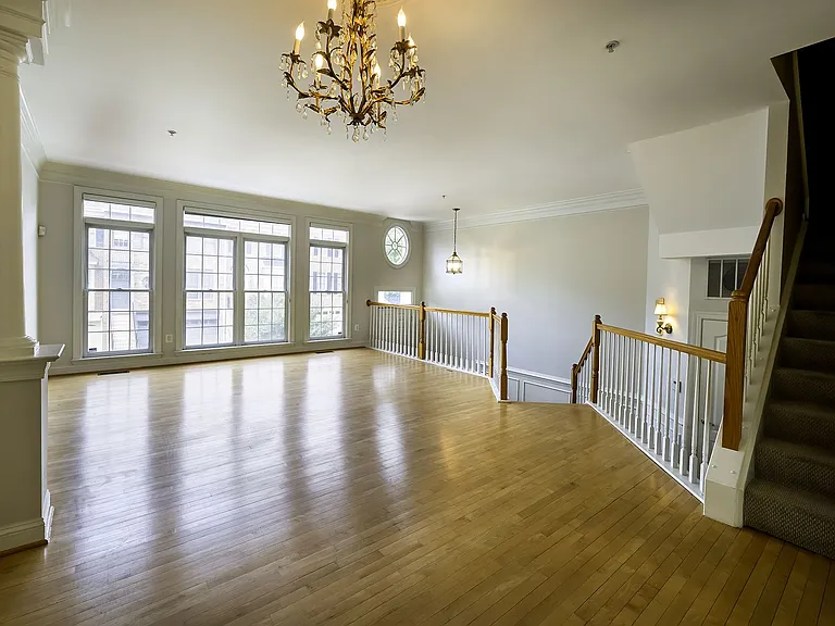 1156 Regal Oak Dr — Photo 9