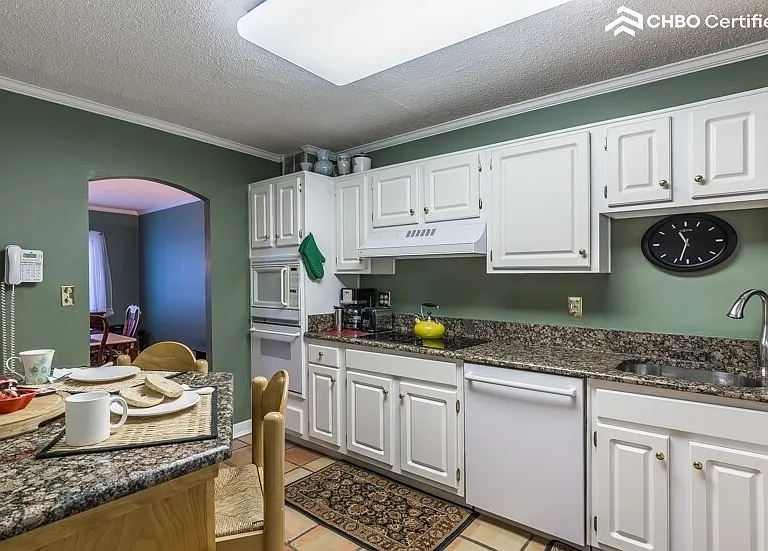 8380 Greensboro Dr #810 — Photo 9