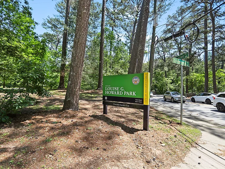 Wesley Townsend Apartments at Buckhead — Photo 48