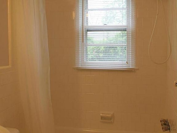 5th image of 3326 Kaywood Dr
