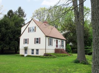 6 Church Rd, Titusville, NJ 08560