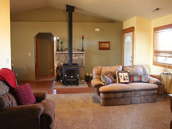 Efficient wood burning stove