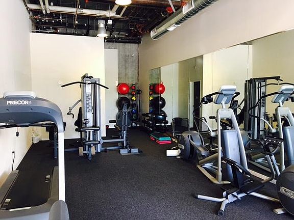 5th image of 660 King St #240