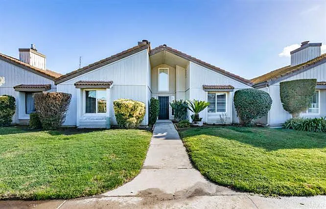 1940 Cougar Ln photo 1