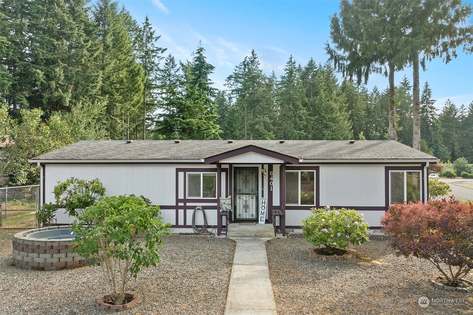6401 Stephan Court SE photo 1