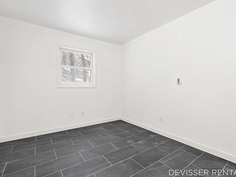 1297 32nd St #D3 — Photo 13