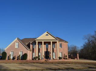 1364 Winoka Rd, Collierville, TN 38017