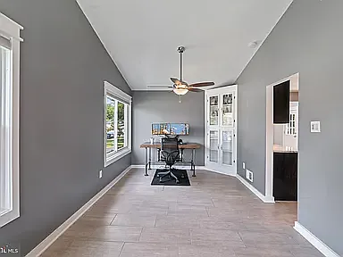422 Avondale Dr — Photo 9