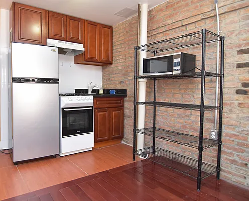 Rented by Ledvech Group | media 4