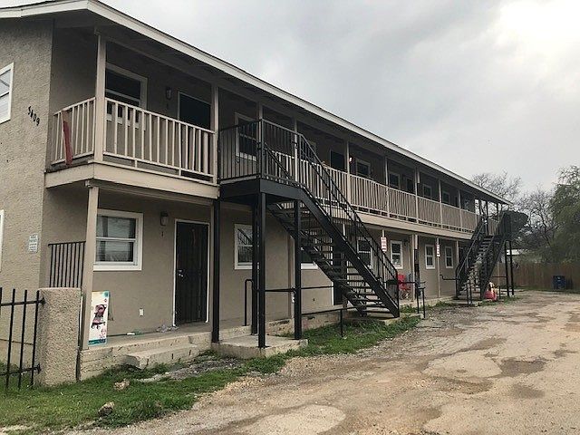 1st image of 3409 Commercial Ave APT 2