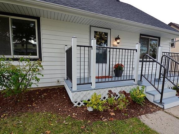 3rd image of 2004 Oaklawn Ave