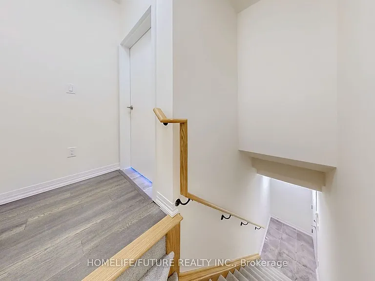 235 McLevin Ave #21 — Photo 32