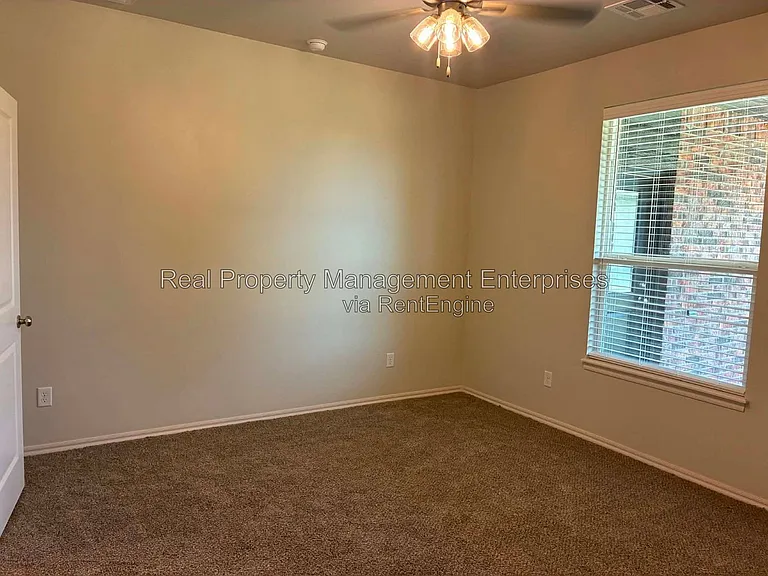 343751 E 870th Rd — Photo 8