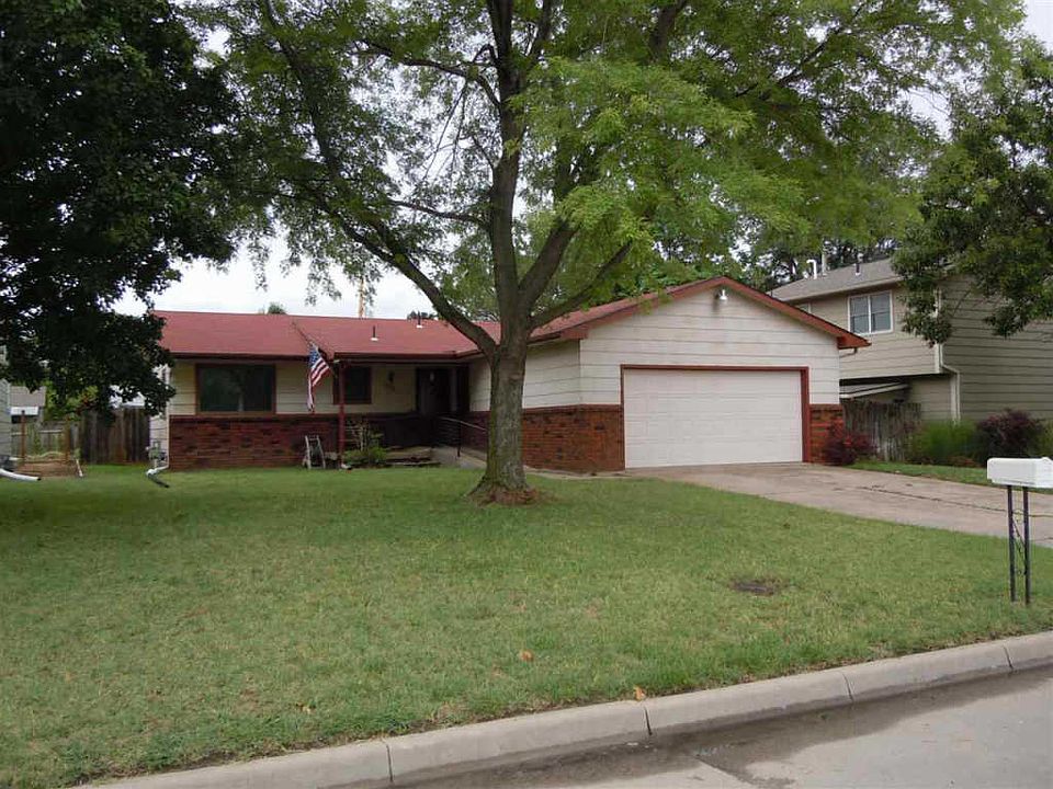 1st image of 3050 S Mount Carmel Ave