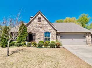 3582 W Earnhardt Dr, Fayetteville, AR 72704