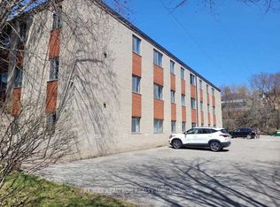 41 Huron Heights Dr #1, Newmarket, ON L3Y 3J8