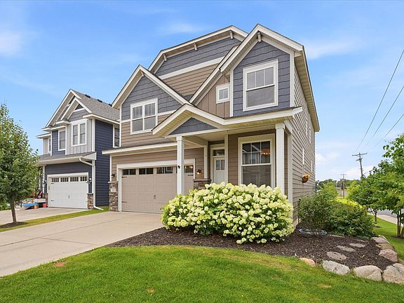3rd image of 7495 Laurel Point