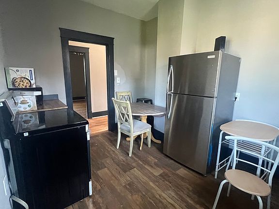 4th image of 3720 N Broadway St #1