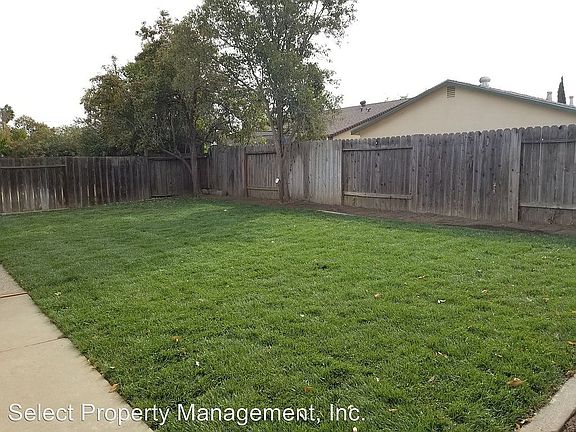 3rd image of 7908 Rockhurst Way