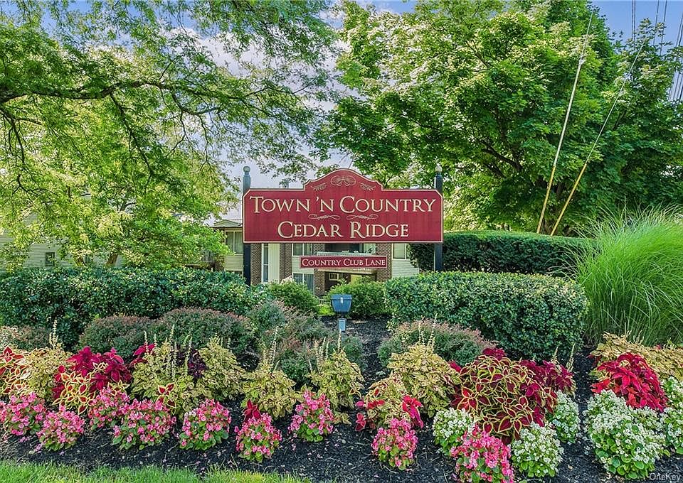1st image of 287 Country Club Ln
