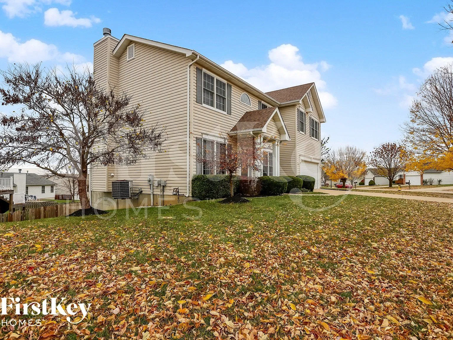 4 bed, 2.5 bath, 2490 sqft, $3,180 — Photo 2