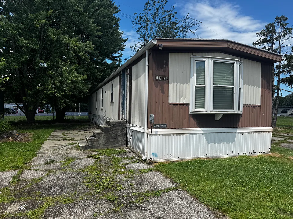 1725 Blue Jay Cir